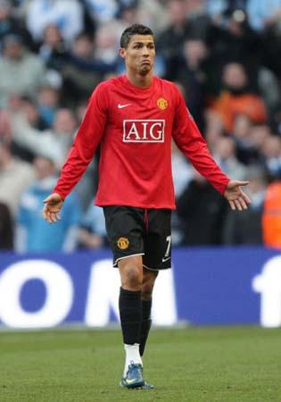 足球中超后卫世界级解围登上热搜（中超后卫世界级解围冲上热搜）