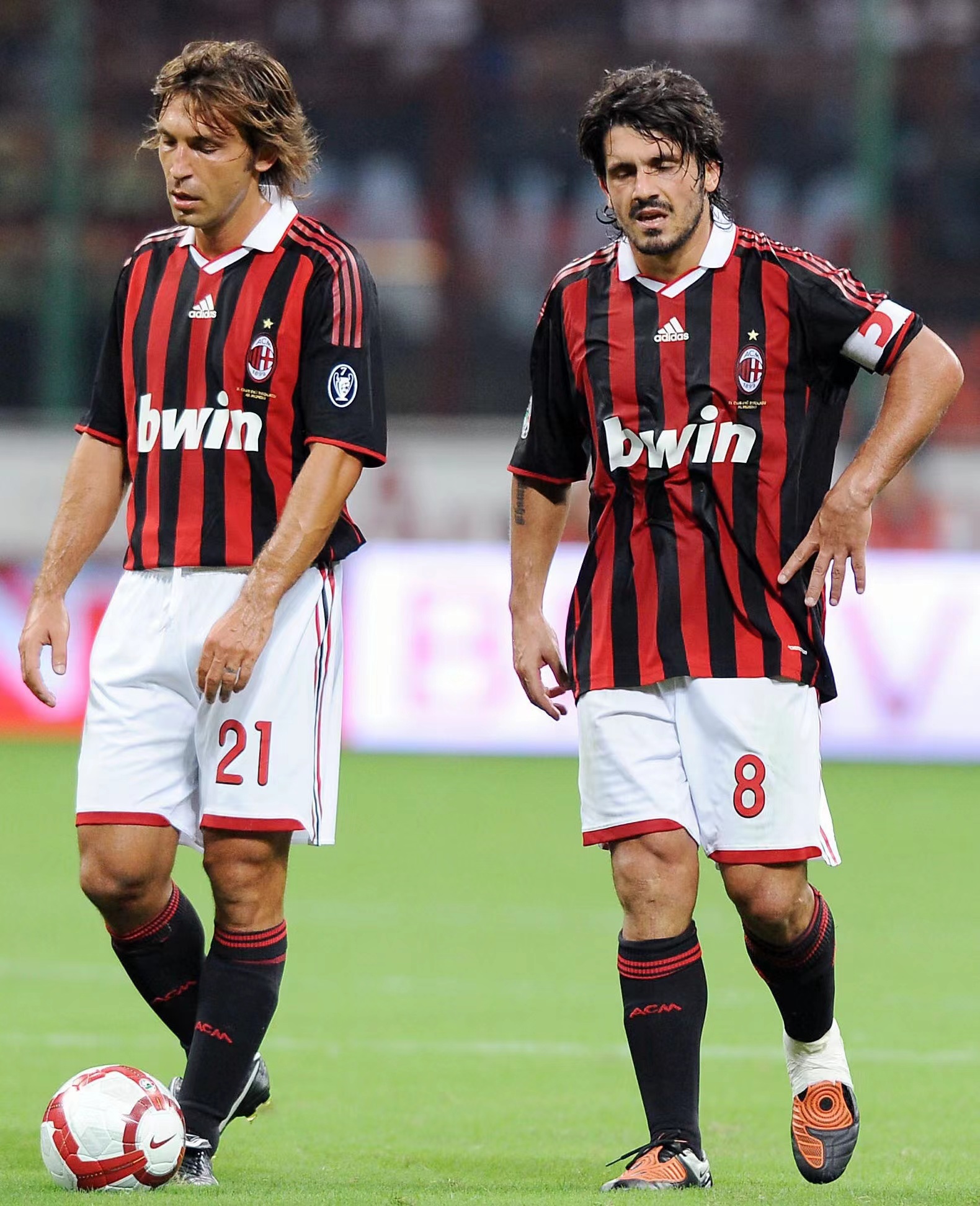 国米10人出战国际比赛日合计出场1083分钟，米兰11人979分钟（国际比赛日出场统计：国米10人累计1083分钟，米兰11人共979分钟）