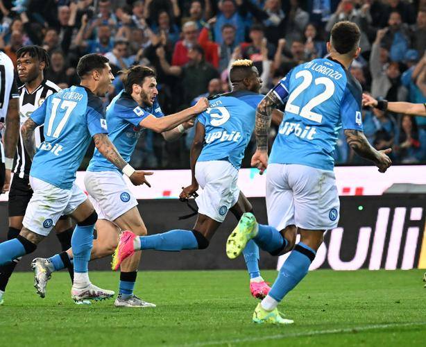 切利克：永远难忘里尔赢得法甲，有巴黎这样对手夺冠并不容易（切利克：里尔法甲夺冠终生难忘，对阵巴黎登顶并不容易）