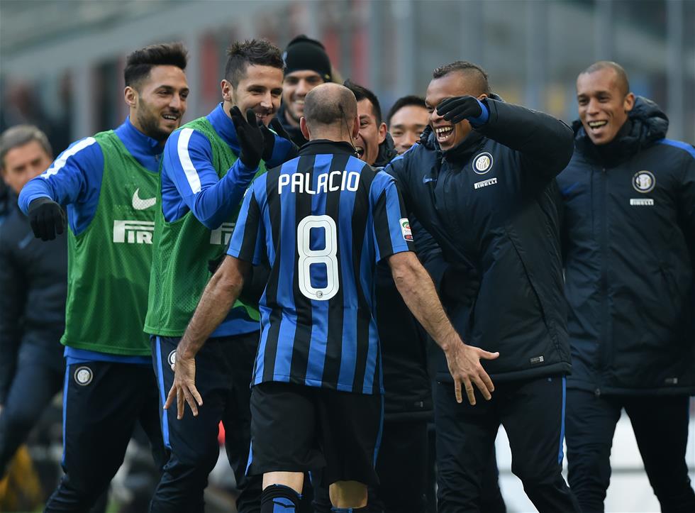 海牛客场2-2浙江成功保级，弗兰克告别战破门，韦林顿双响（海牛客平浙江2-2锁定保级，弗兰克告别战进球，韦林顿梅开二度）