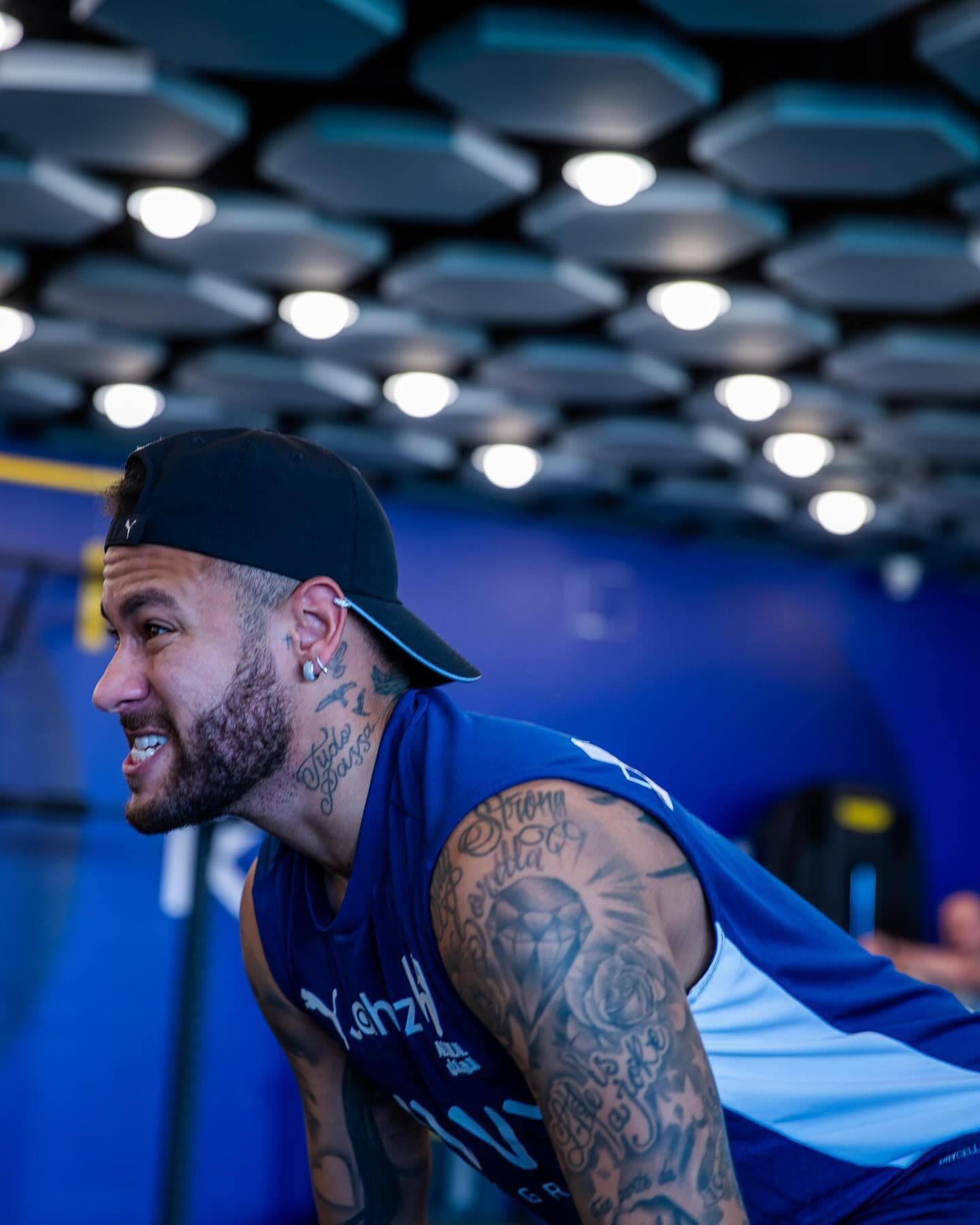 罗马诺：我保证曼联没有告诉霍伊伦他已经不在计划之中（罗马诺：曼联未曾告知霍伊伦他已不在球队计划内）