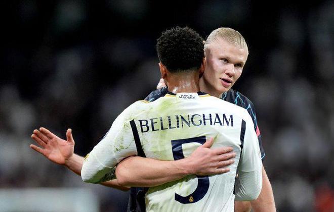 历史第一人！梅西解锁职业生涯第400次助攻（梅西完成生涯第400次助攻，独占历史第一）