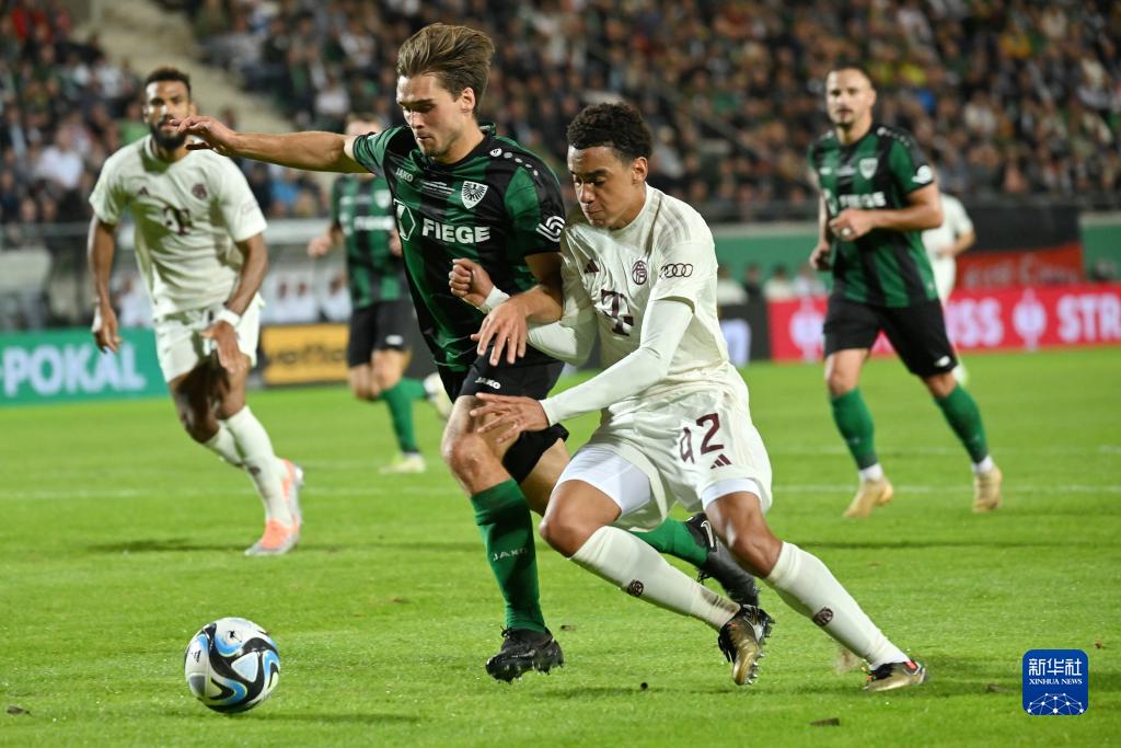 阿斯：即使巴萨最后两轮欧冠全胜，也大概率要去踢附加赛（阿斯报：即便巴萨余下两场欧冠全胜，仍大概率要打附加赛）