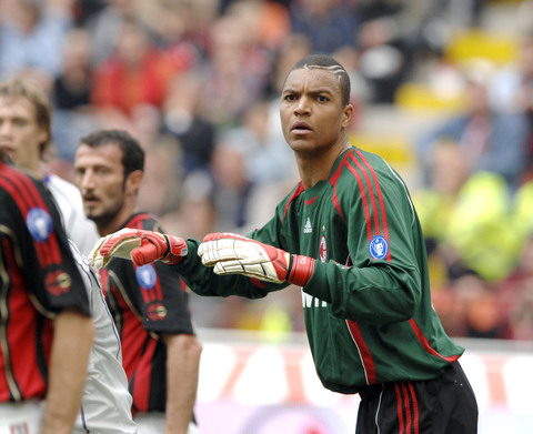 新鹏城官方：中超收官战主场vs成都票价全场60元，地点在肇庆（新鹏城官宣：中超收官战主场迎战成都，全场票价60元，比赛在肇庆进行）