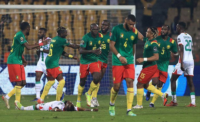 状态迷失！张宁CBA新赛季首秀6中0&罚球得到1分4犯规（手感冰凉！张宁CBA新季首秀6投尽失，罚球1分+4犯规）