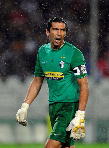 世俱杯赛制：扩军至32队对标世界杯 潜在黑马多（世俱杯新赛制：扩军至32队比肩世界杯，黑马涌现可期）