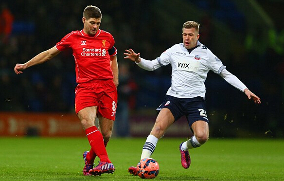 传闻：曼联、罗马和斯图加特也在关注18岁昂热前锋谢里夫（消息称曼联、罗马与斯图加特关注昂热18岁前锋谢里夫）