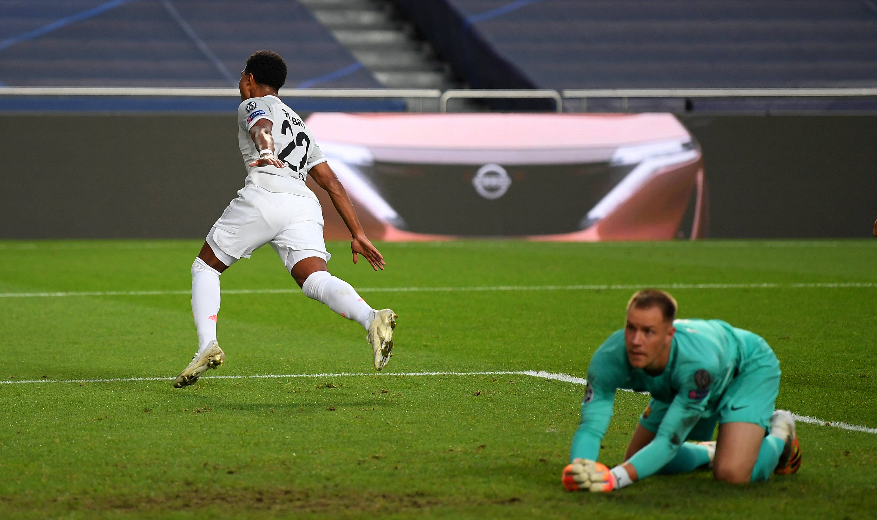 埃德尔：苏宁夺冠后张氏父子消失了，我们有好几个月没拿到工资（埃德尔称：苏宁夺冠后张氏父子不见踪影，我们已数月未领薪）