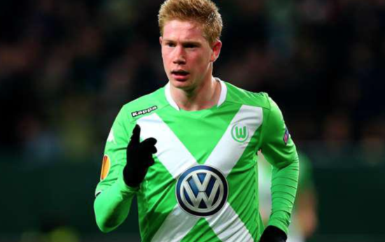 成都蓉城教练组现场观战中韩战，徐正源、金亨镒在场（成都蓉城教练组到场观战中韩大战，徐正源与金亨镒现身）